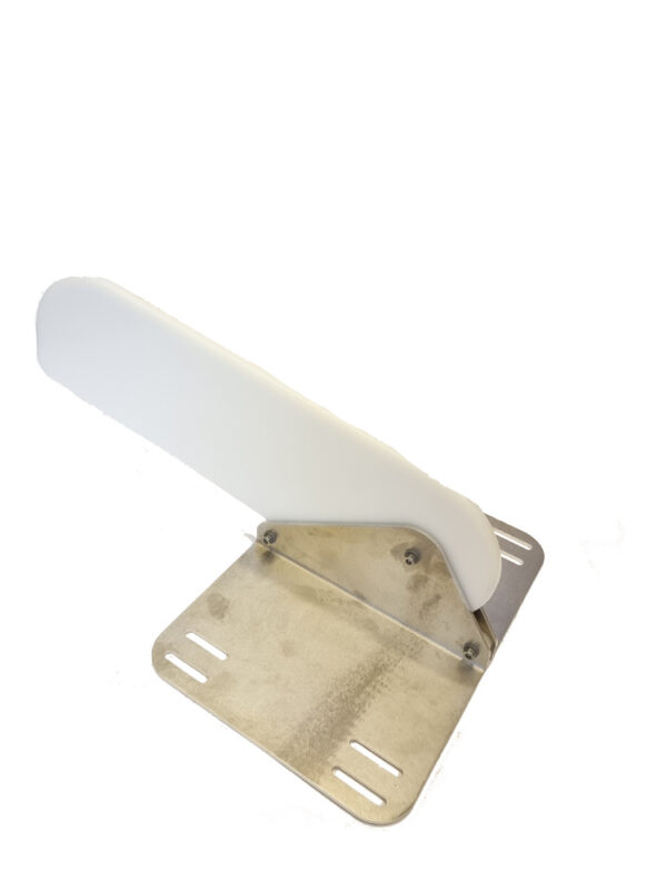 RETRACTABLE CENTRE DAGGERBOARD SYSTEM